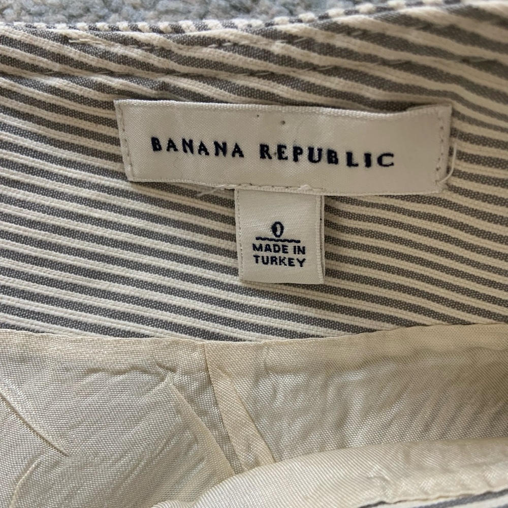 Banana Republic Grey and Cream Stripe A-Line Skirt - Picture 5 of 8